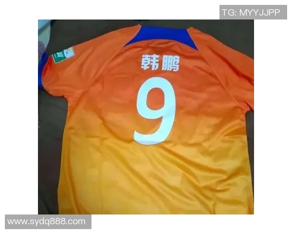 时尚运动风潮流足球明星款卫衣男装尽显个性与活力