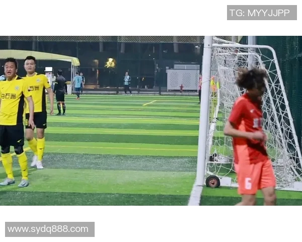 足球明星光临海口引发热议球迷期待见证精彩瞬间 足球明星光临海口引发热议球迷期待见证精彩瞬间